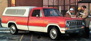 Dodge D100 Conventional Cab Swepline Pickup 1975 года